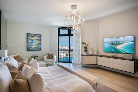 Condo in North Miami Beach, Florida, 4 bedrooms  № 1700379 - photo 26