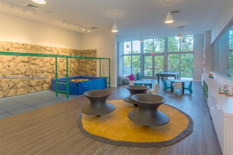 Copropriété à louer à North Miami Beach, Floride: 2 chambres, 104.24 m2 № 1937226 - photo 27