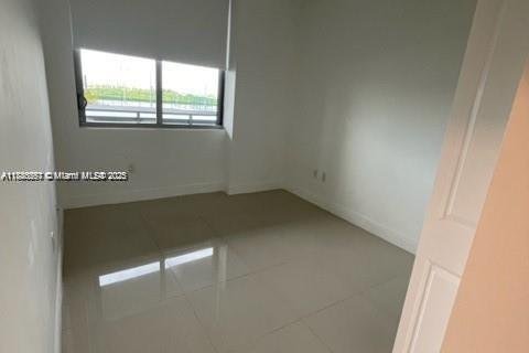 Copropriété à louer à North Miami Beach, Floride: 2 chambres, 104.24 m2 № 1937226 - photo 20