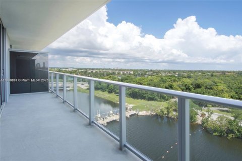 Copropriété à louer à North Miami Beach, Floride: 2 chambres, 104.24 m2 № 1937226 - photo 7