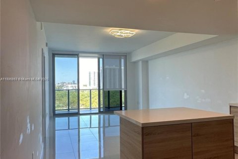 Copropriété à louer à North Miami Beach, Floride: 2 chambres, 104.24 m2 № 1937226 - photo 13