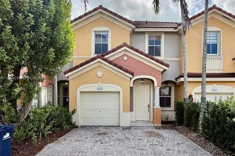 Кондоминиум с 3 спальнями в Майами, Флорида № 2034940