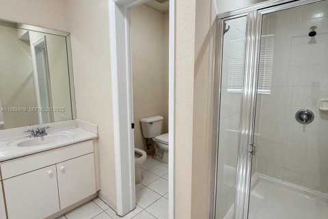 Снять в аренду кондоминиум в Майами, Флорида 3 спальни, 164.44м2, № 2034940 - фото 17