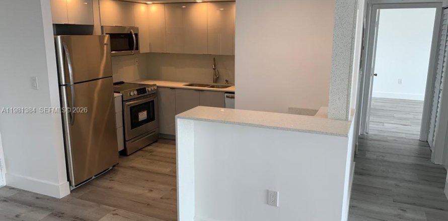 Condo in Miami, Florida, 2 bedrooms  № 2043291