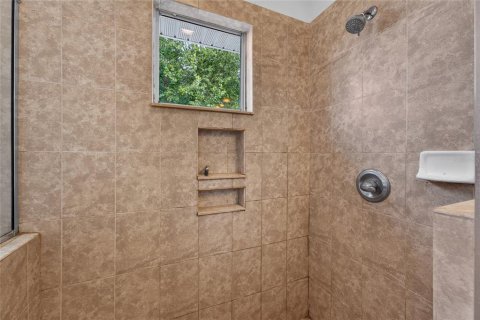 House in Gainesville, Florida 4 bedrooms, 237.18 sq.m. № 2227747 - photo 30