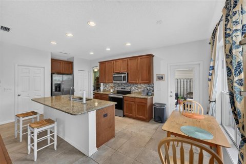 House in Gainesville, Florida 4 bedrooms, 237.18 sq.m. № 2227747 - photo 15
