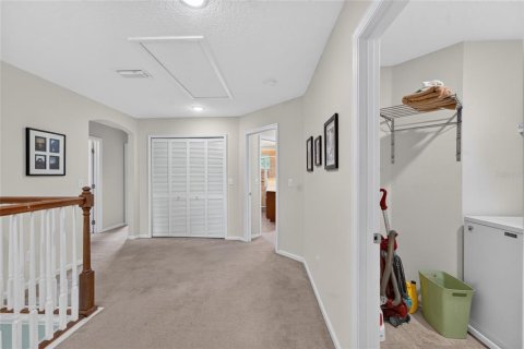 House in Gainesville, Florida 4 bedrooms, 237.18 sq.m. № 2227747 - photo 21