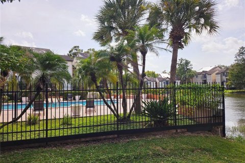 Condo in Orlando, Florida, 1 bedroom  № 2230430 - photo 12