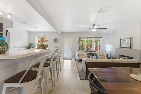 House in Fort Lauderdale, Florida 2 bedrooms, 103.68 sq.m. № 2066650 - photo 7