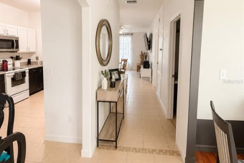 Villa ou maison à vendre à Davenport, Floride: 5 chambres, 169.55 m2 № 2302307 - photo 4