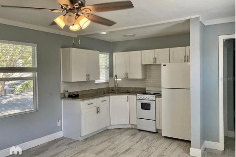 Propiedad comercial en venta en Clearwater, Florida, 10 dormitorios, 359.25 m2 № 2093847 - foto 28