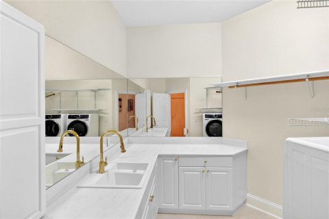 House in Lake City, Florida 4 bedrooms, 557.41 sq.m. № 2213827 - photo 29