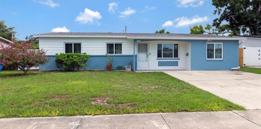 Casa en Tampa, Florida 3 dormitorios, 121.52 m2 № 2324733