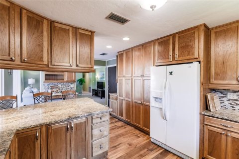 House in Bradenton, Florida 3 bedrooms, 143.44 sq.m. № 1775610 - photo 8