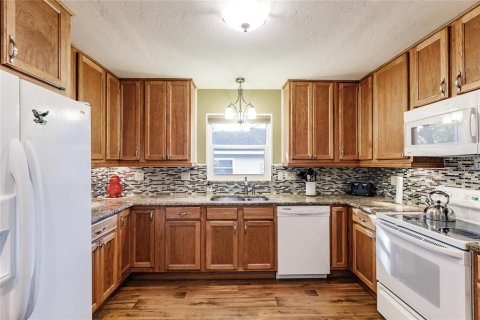 House in Bradenton, Florida 3 bedrooms, 143.44 sq.m. № 1775610 - photo 10