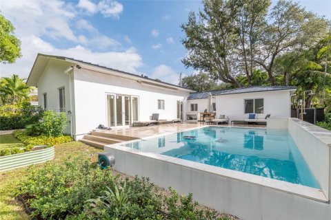 Villa ou maison à vendre à Biscayne Park, Floride: 3 chambres, 212.56 m2 № 1964230 - photo 1