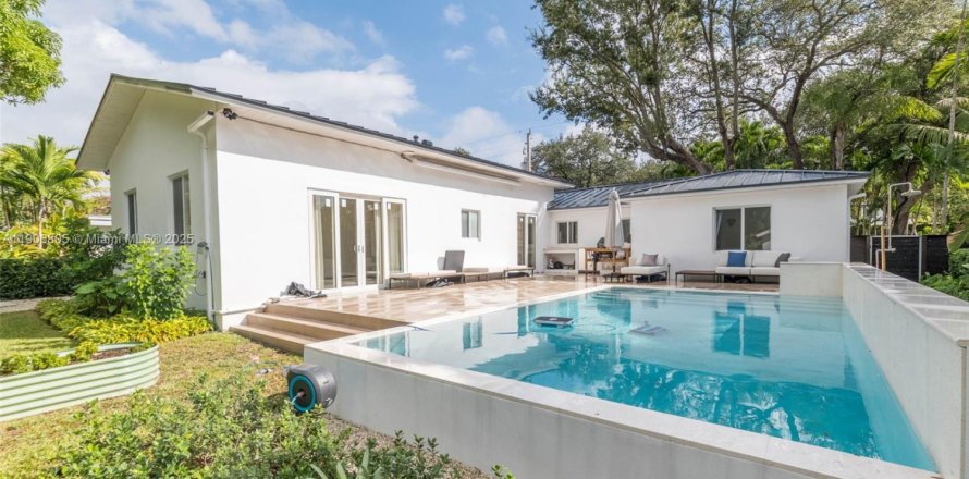 Villa ou maison à Biscayne Park, Floride 3 chambres, 212.56 m2 № 1964230