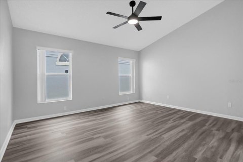 Villa ou maison à louer à Lake Mary, Floride: 4 chambres, 181.72 m2 № 2110104 - photo 16