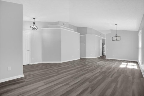 Villa ou maison à louer à Lake Mary, Floride: 4 chambres, 181.72 m2 № 2110104 - photo 4