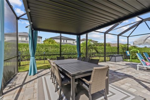 House in Sarasota, Florida 4 bedrooms, 329.34 sq.m. № 2427287 - photo 23