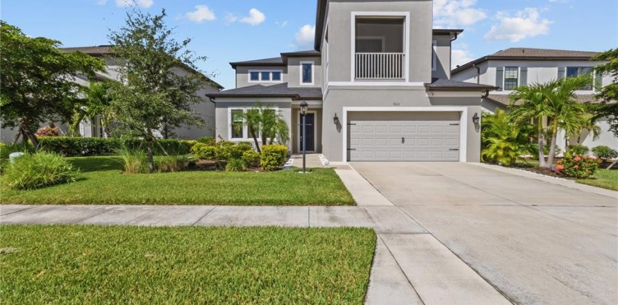 House in Sarasota, Florida 4 bedrooms, 329.34 sq.m. № 2427287