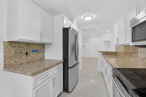 Villa ou maison à vendre à Delray Beach, Floride: 3 chambres, 121.14 m2 № 1946527 - photo 14