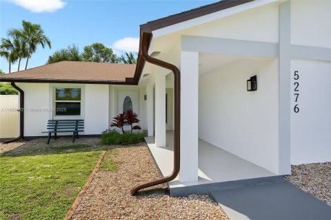 Villa ou maison à vendre à Delray Beach, Floride: 3 chambres, 121.14 m2 № 1946527 - photo 2