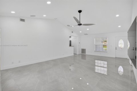 Villa ou maison à vendre à Delray Beach, Floride: 3 chambres, 121.14 m2 № 1946527 - photo 9