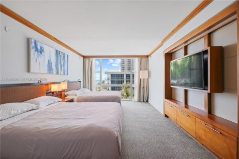 Condo in Miami Beach, Florida, 2 bedrooms № 2180606 - photo 5