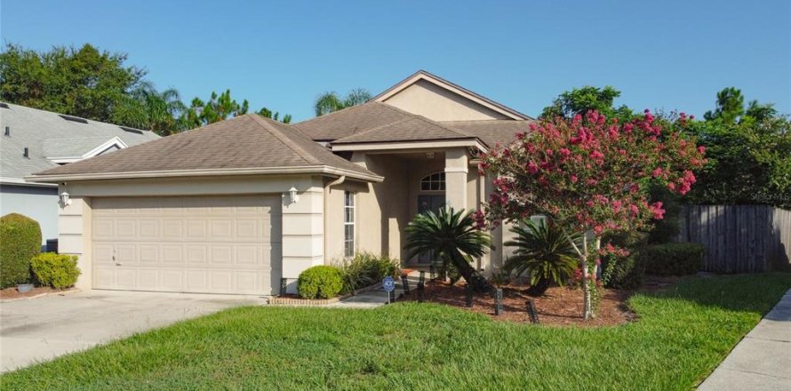 Casa en Lake Mary, Florida 3 dormitorios, 147.9 m2 № 1870329