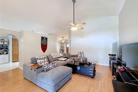 Casa en venta en Lake Mary, Florida, 3 dormitorios, 147.9 m2 № 1870329 - foto 9