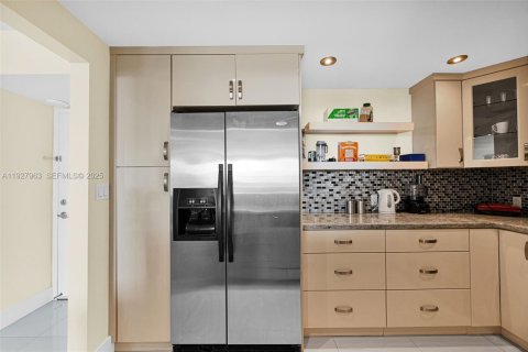 Copropriété à vendre à Sunny Isles Beach, Floride: 2 chambres, 141.3 m2 № 1987516 - photo 7