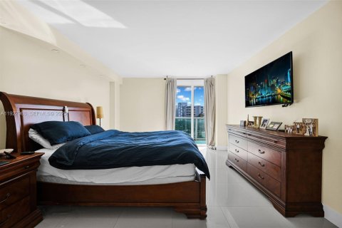 Copropriété à vendre à Sunny Isles Beach, Floride: 2 chambres, 141.3 m2 № 1987516 - photo 26