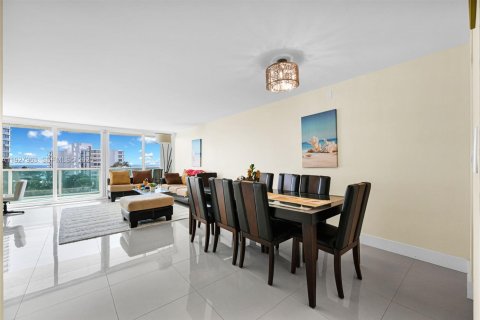 Copropriété à vendre à Sunny Isles Beach, Floride: 2 chambres, 141.3 m2 № 1987516 - photo 16