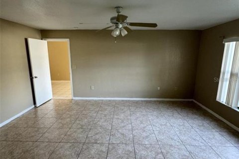Villa ou maison à louer à Kissimmee, Floride: 3 chambres, 123.47 m2 № 2106976 - photo 4