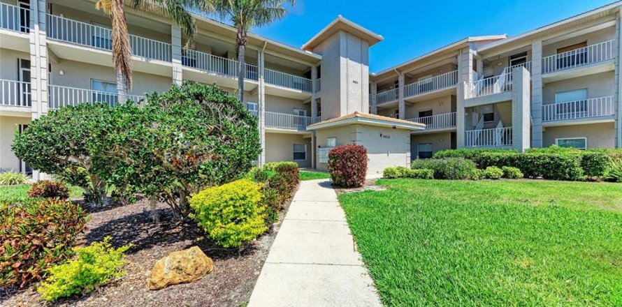 Condominio en Sarasota, Florida, 2 dormitorios  № 1617935