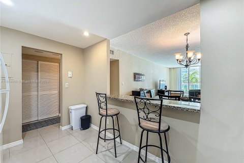 Condo in Sunny Isles Beach, Florida, 1 bedroom  № 2249922 - photo 4