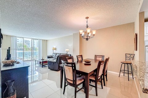 Condo in Sunny Isles Beach, Florida, 1 bedroom  № 2249922 - photo 8
