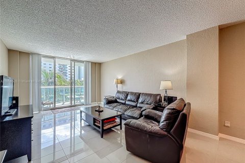 Condo in Sunny Isles Beach, Florida, 1 bedroom  № 2249922 - photo 12