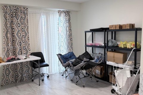 Купить кондоминиум в Майами, Флорида 2 спальни, 70.61м2, № 2036433 - фото 25