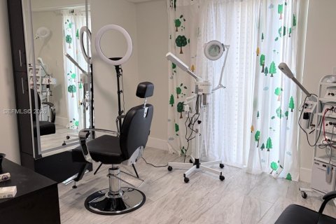 Купить кондоминиум в Майами, Флорида 2 спальни, 70.61м2, № 2036433 - фото 26