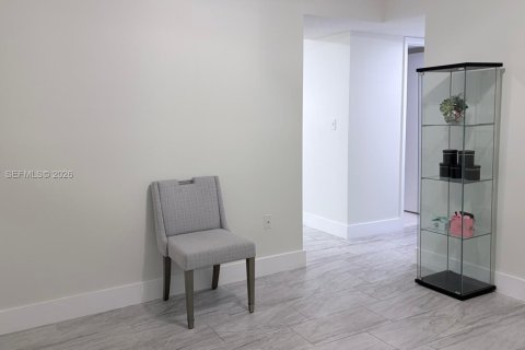 Купить кондоминиум в Майами, Флорида 2 спальни, 70.61м2, № 2036433 - фото 13