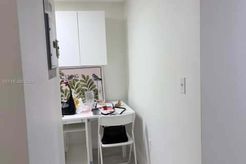 Купить кондоминиум в Майами, Флорида 2 спальни, 70.61м2, № 2036433 - фото 16