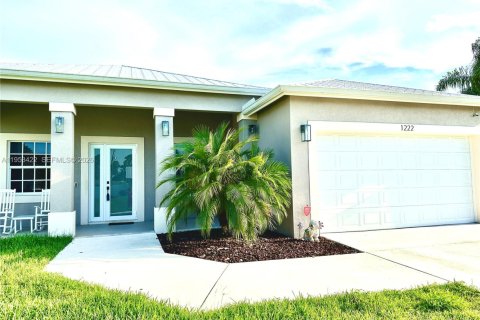Casa en alquiler en Port St. Lucie, Florida, 4 dormitorios, 209.59 m2 № 2054936 - foto 2
