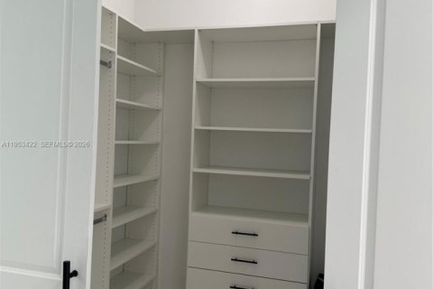 Casa en alquiler en Port St. Lucie, Florida, 4 dormitorios, 209.59 m2 № 2054936 - foto 9