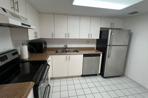 Купить кондоминиум в Авентура, Флорида 1 спальня, 91.97м2, № 2265668 - фото 14