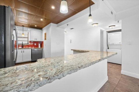 Condo in Deerfield Beach, Florida, 2 bedrooms  № 2248402 - photo 4