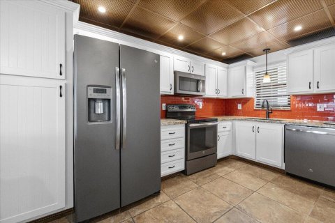 Condo in Deerfield Beach, Florida, 2 bedrooms  № 2248402 - photo 3