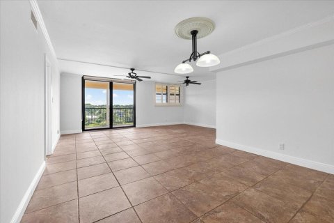 Condo in Deerfield Beach, Florida, 2 bedrooms  № 2248402 - photo 8