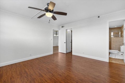 Condo in Deerfield Beach, Florida, 2 bedrooms  № 2248402 - photo 11